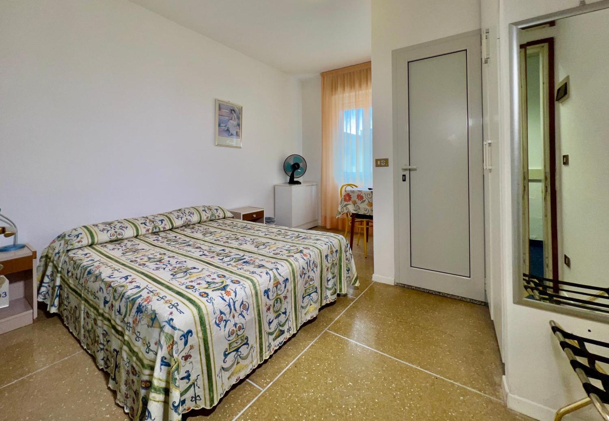 Hotel Myriam Lignano Sabbiadoro Dış mekan fotoğraf