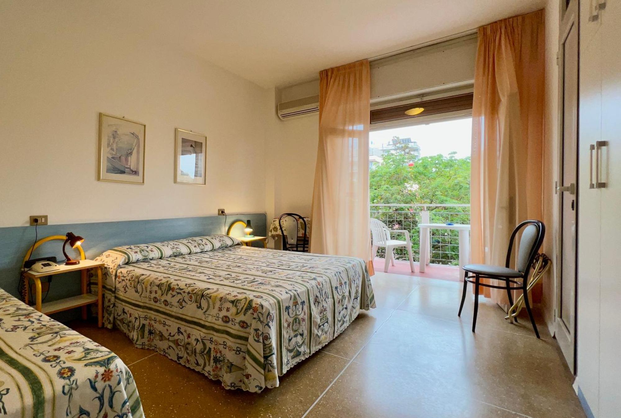 Hotel Myriam Lignano Sabbiadoro Dış mekan fotoğraf