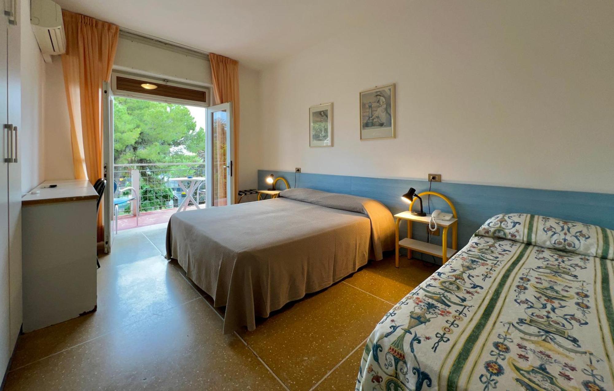 Hotel Myriam Lignano Sabbiadoro Dış mekan fotoğraf