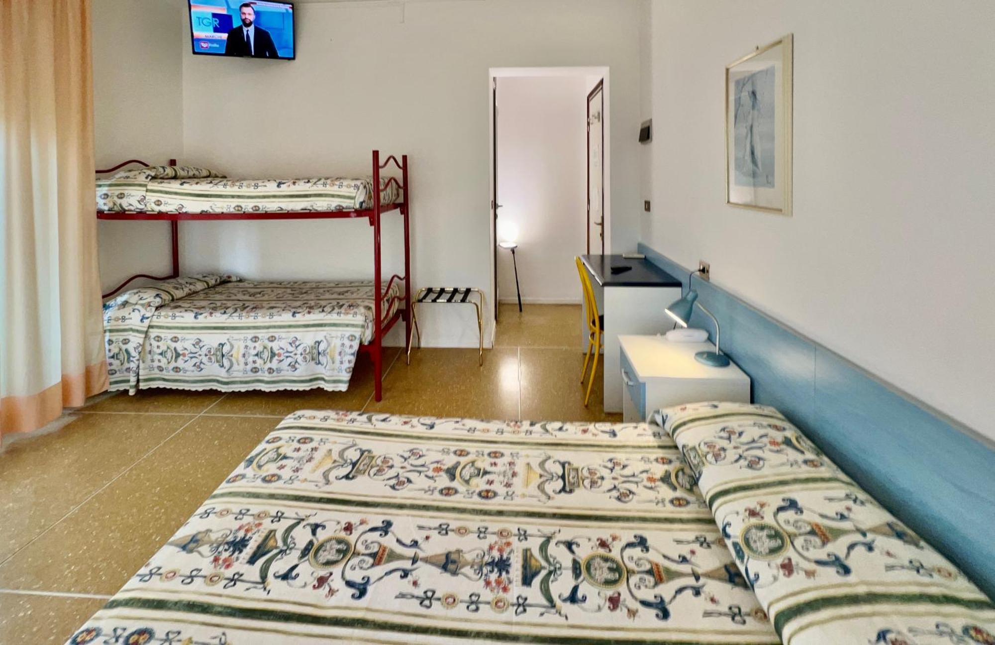 Hotel Myriam Lignano Sabbiadoro Dış mekan fotoğraf