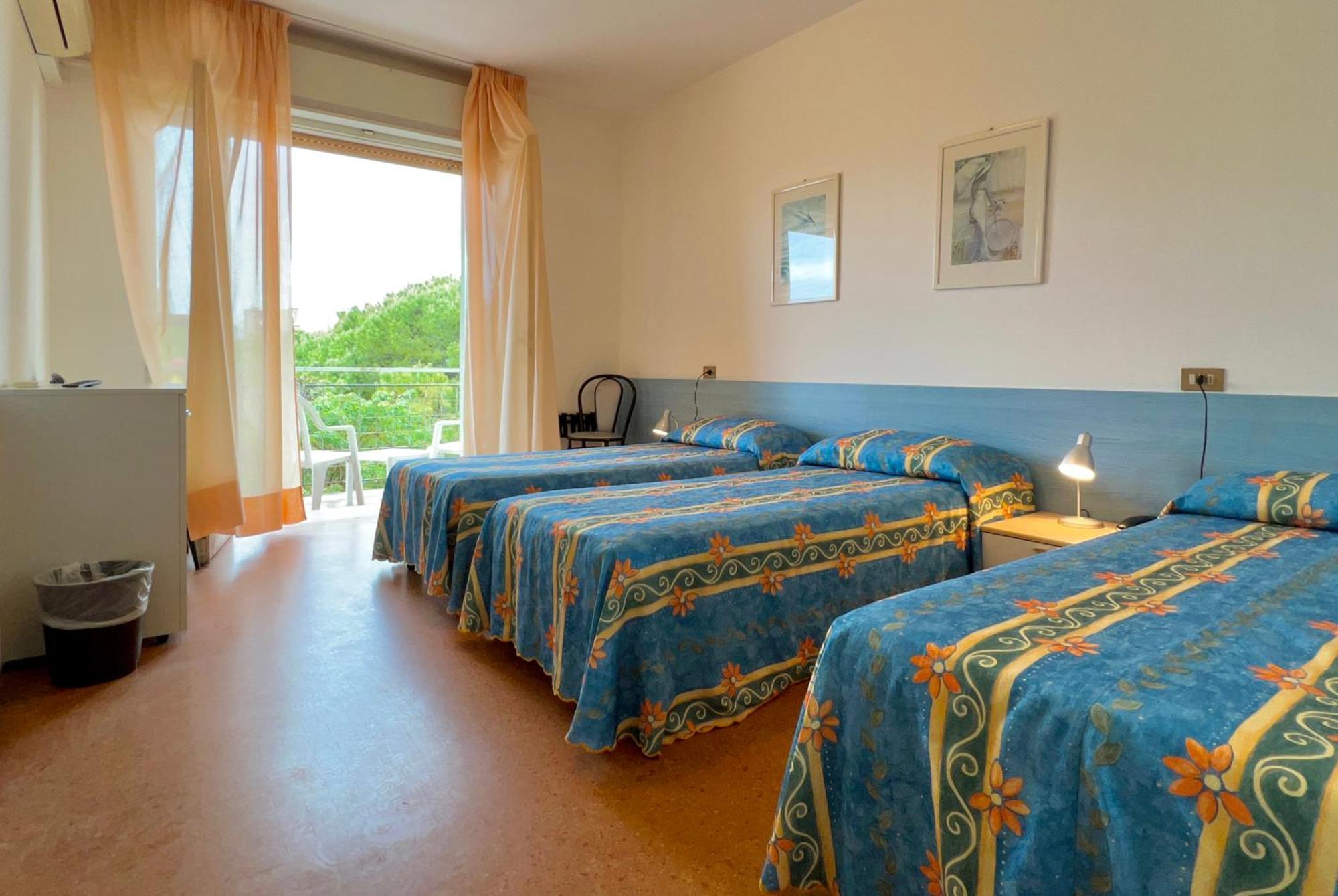 Hotel Myriam Lignano Sabbiadoro Dış mekan fotoğraf