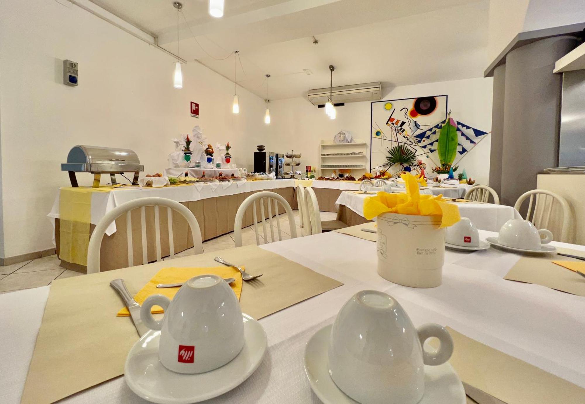 Hotel Myriam Lignano Sabbiadoro Dış mekan fotoğraf