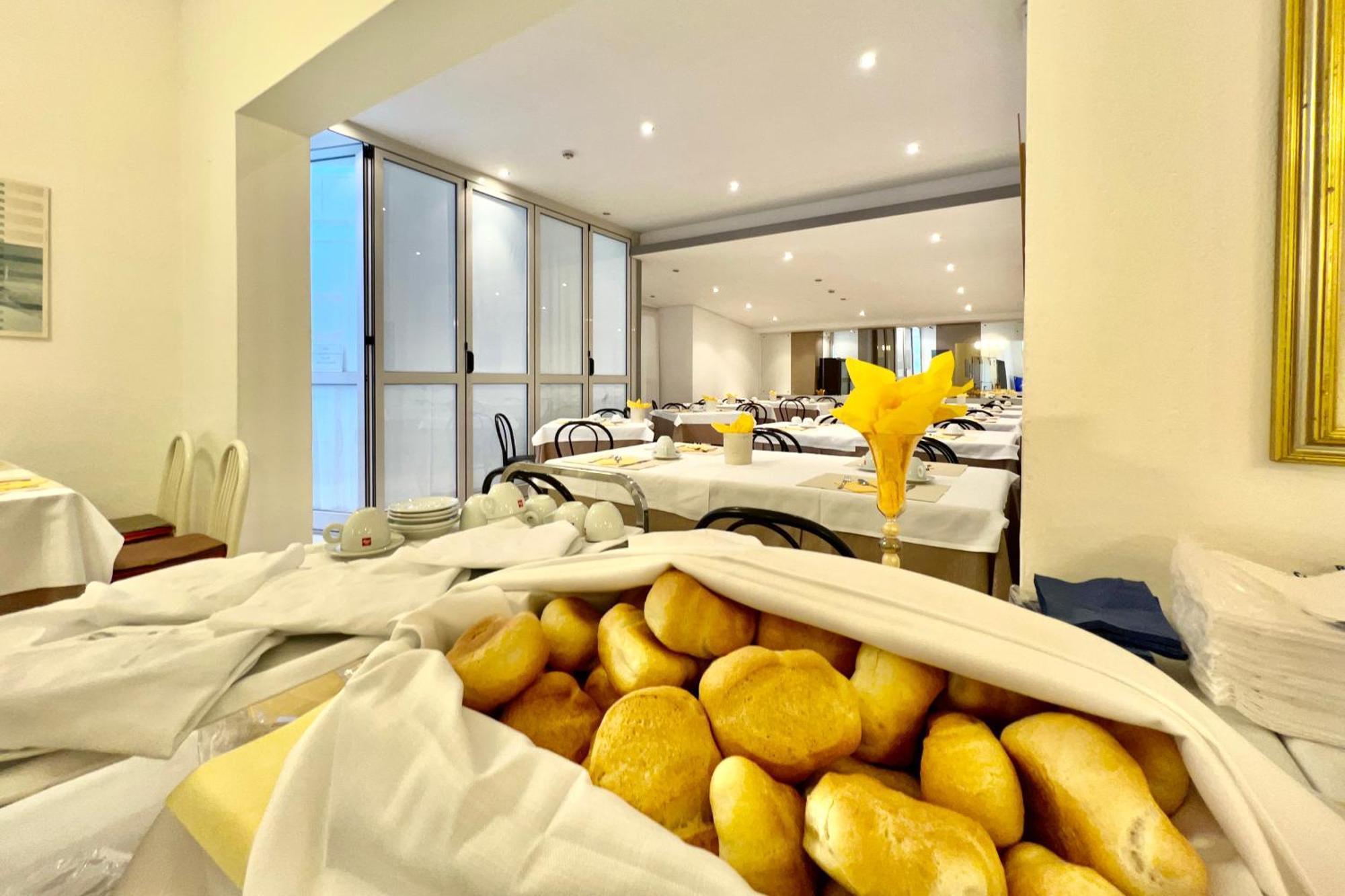 Hotel Myriam Lignano Sabbiadoro Dış mekan fotoğraf