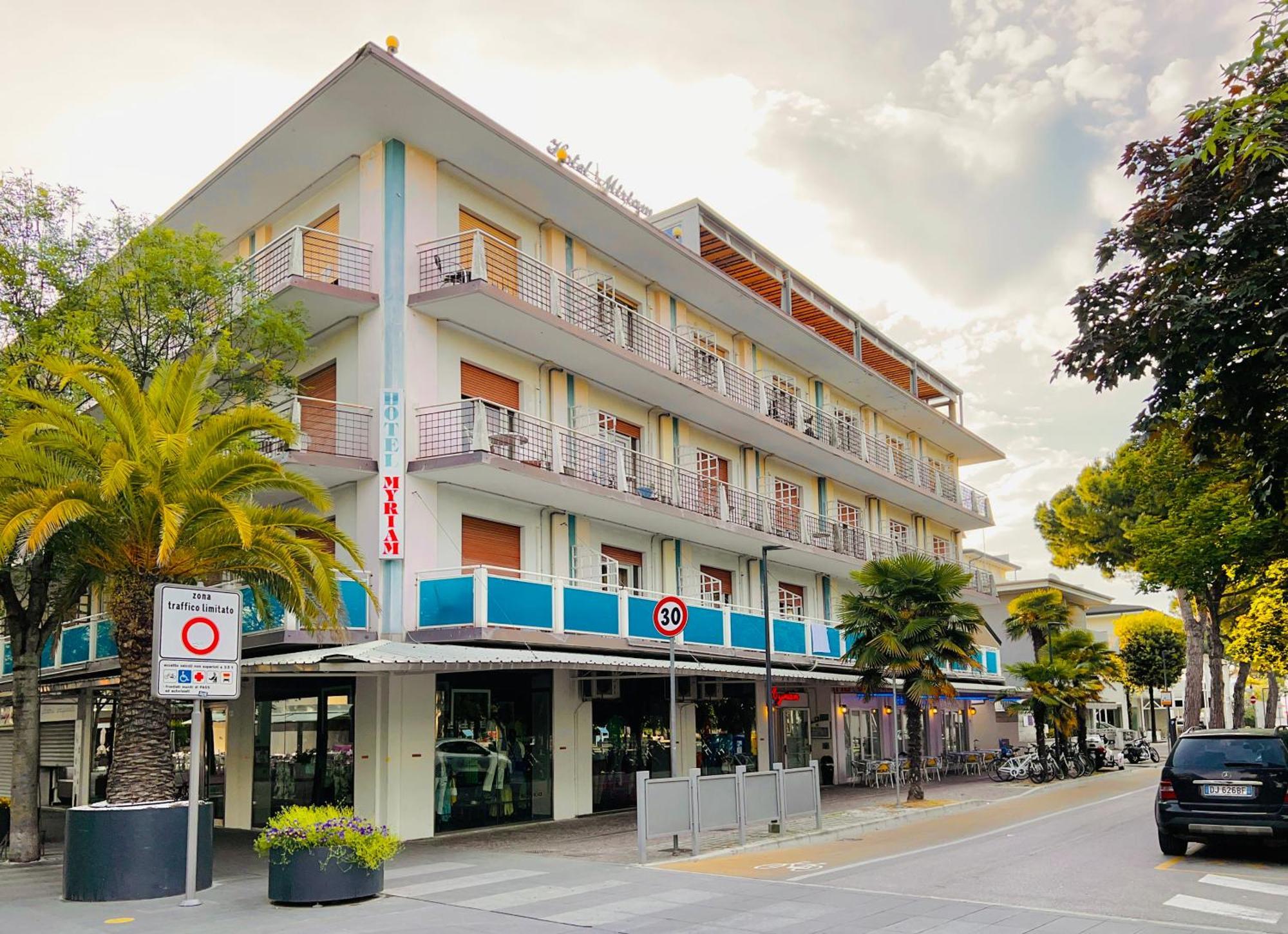 Hotel Myriam Lignano Sabbiadoro Dış mekan fotoğraf
